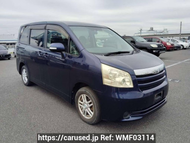 Toyota Noah ZRR70G