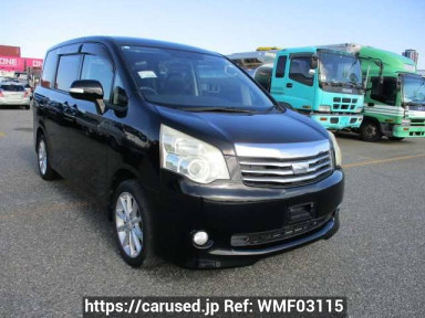 Toyota Noah ZRR70G