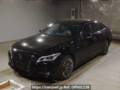 Toyota Crown Hybrid AZSH21