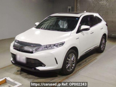 Toyota Harrier Hybrid AVU65W