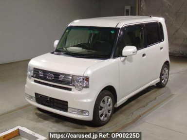 Toyota Pixis Space L575A