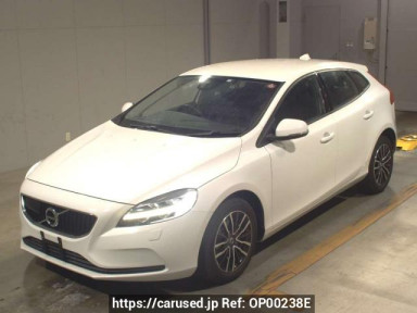 Volvo V40 MB4154T