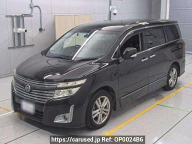 Nissan Elgrand PE52