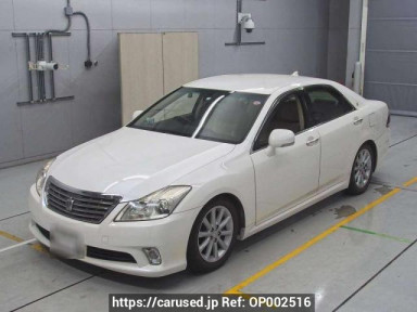 Toyota Crown GRS200