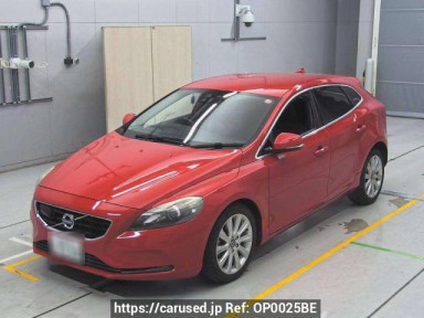 Volvo V40 MB4164T