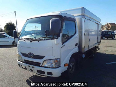 Hino DUTRO XZC645M