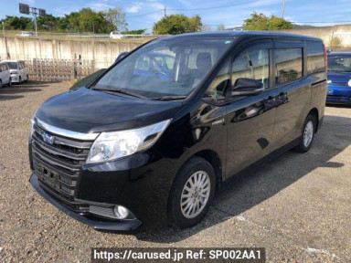 Toyota Noah ZWR80G