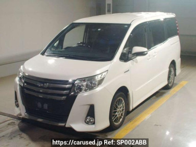 Toyota Noah ZWR80W