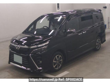 Toyota Voxy ZRR80W