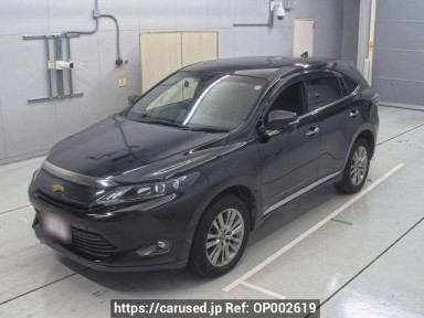 Toyota Harrier ZSU65W