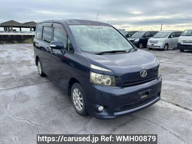 Toyota Voxy ZRR70G