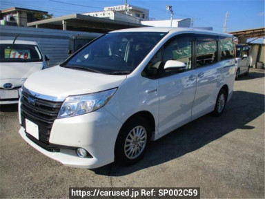 Toyota Noah ZWR80G