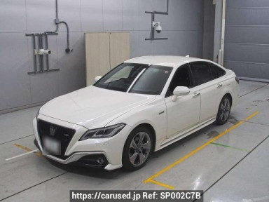 Toyota Crown Hybrid AZSH20