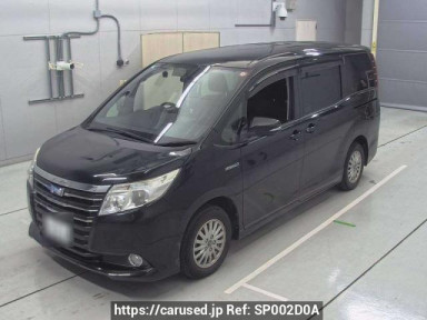 Toyota Noah ZWR80G