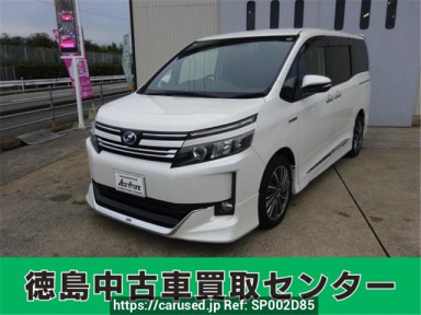 Toyota Voxy ZWR80G