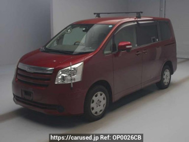 Toyota Noah ZRR75G