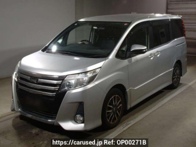 Toyota Noah ZRR80W