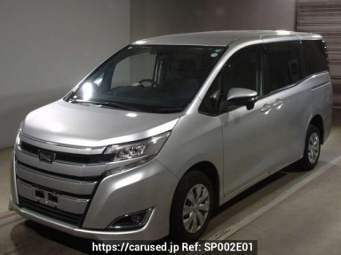 Toyota Noah ZRR85G