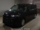 Toyota Noah ZWR90W