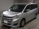 Toyota Noah ZRR80G