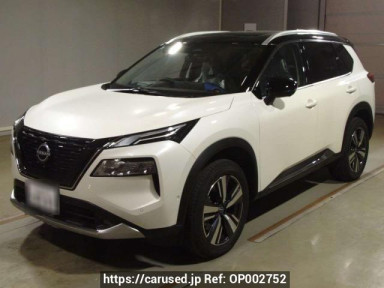 Nissan X-Trail SNT33