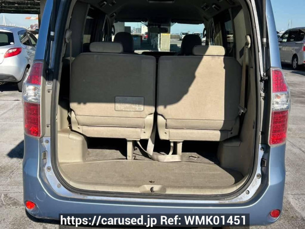 Used 2007 AT toyota noah ZRR75G Image[8]