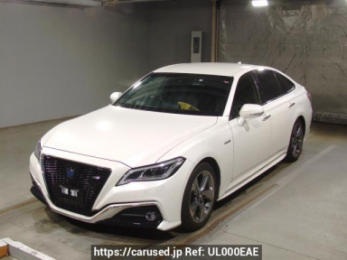 Toyota Crown Hybrid AZSH20