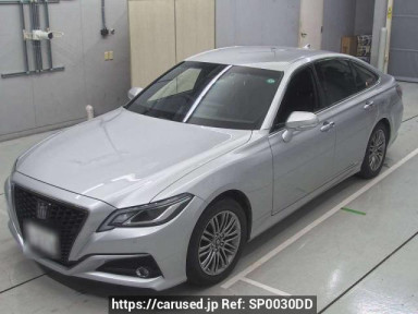 Toyota Crown Hybrid AZSH20