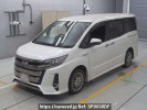 Toyota Noah ZWR80W