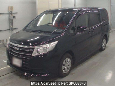 Toyota Noah ZRR80G