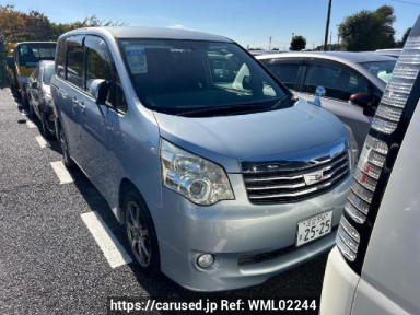 Toyota Noah ZRR70G