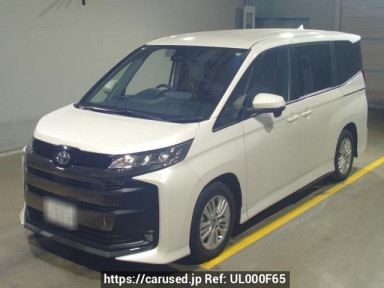 Toyota Noah MZRA90W