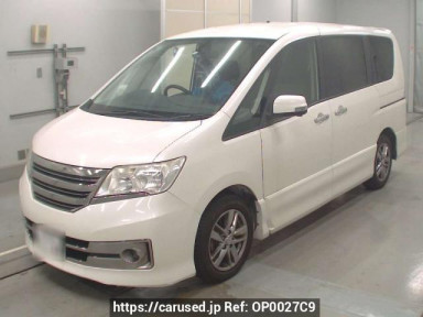 Nissan Serena C26