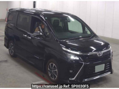 Toyota Voxy ZRR80W