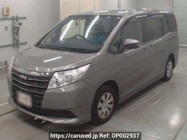 Toyota Noah ZRR80G