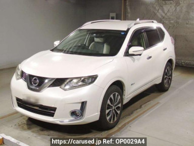 Nissan X-Trail HNT32