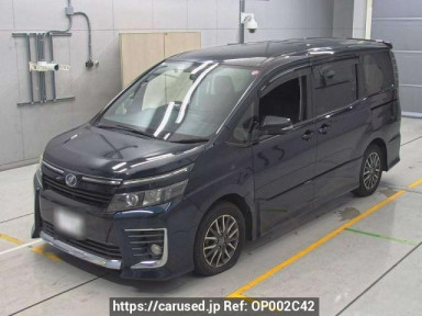 Toyota Voxy ZRR80W