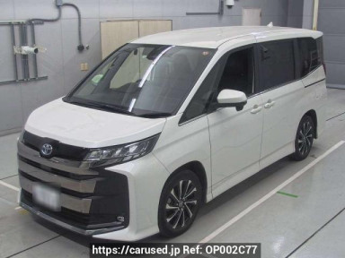 Toyota Noah ZWR90W