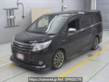 Toyota Noah ZWR80G