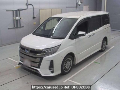 Toyota Noah ZWR80W