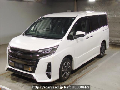 Toyota Noah ZRR80W