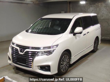 Nissan Elgrand TE52