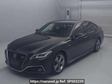 Toyota Crown Hybrid AZSH20