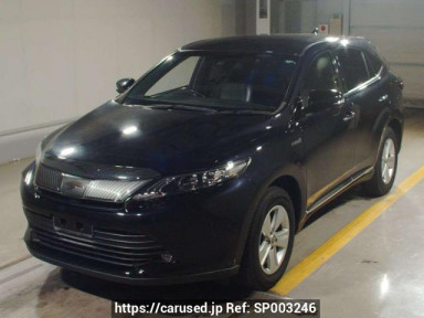 Toyota Harrier Hybrid AVU65W