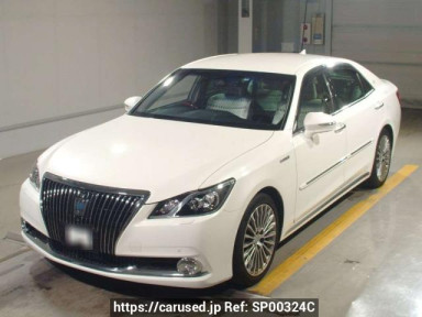 Toyota Crown Majesta GWS214