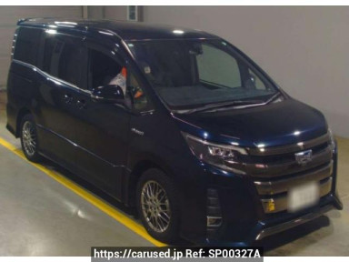 Toyota Noah ZWR80W