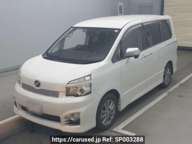 Toyota Voxy ZRR70W