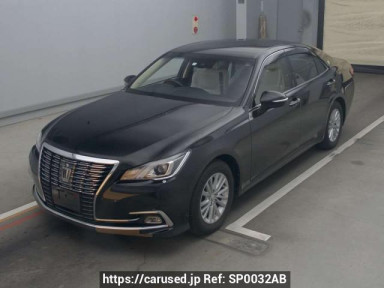 Toyota Crown GRS210