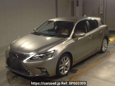 Lexus CT ZWA10