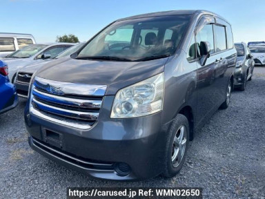 Toyota Noah ZRR70G